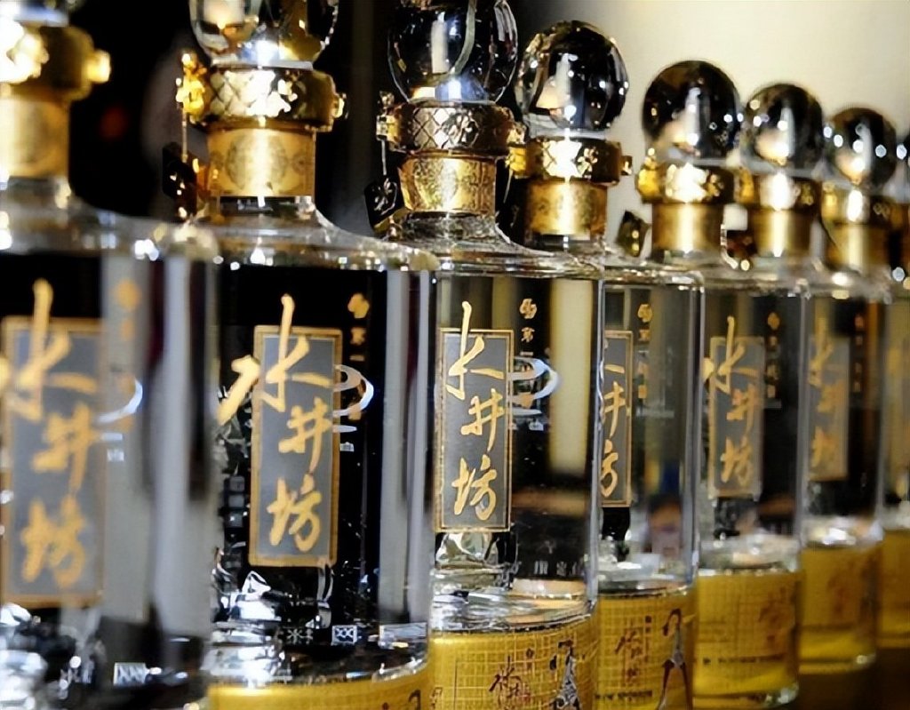 我国3大“倒霉酒”，辉煌时家喻户晓，如今在超市角落鲜有人知