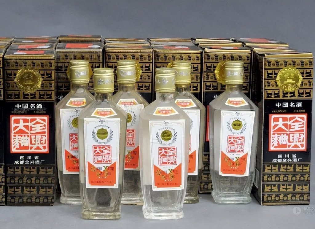 我国3大“倒霉酒”，辉煌时家喻户晓，如今在超市角落鲜有人知